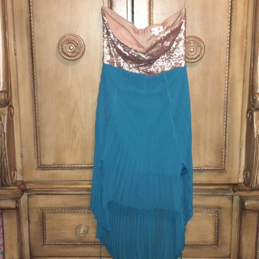 ☆ Honey and Rosie ☆ High Low Dress